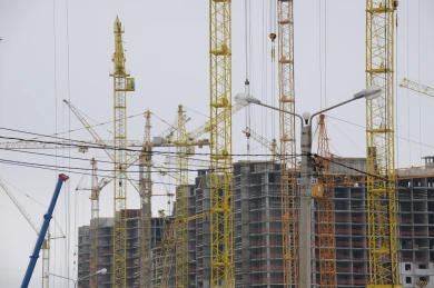 Силовики нагрянули на стройку в Воронеже