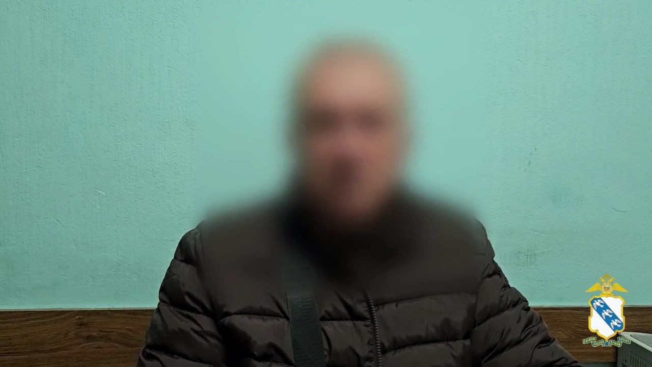 Код от домофона, угрозы госизменой и продажа машины: мошенники обобрали курян на 4,5 млн рублей