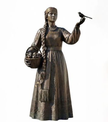 Губернатор Хинштейн представил финальный образ скульптуры Куряночки