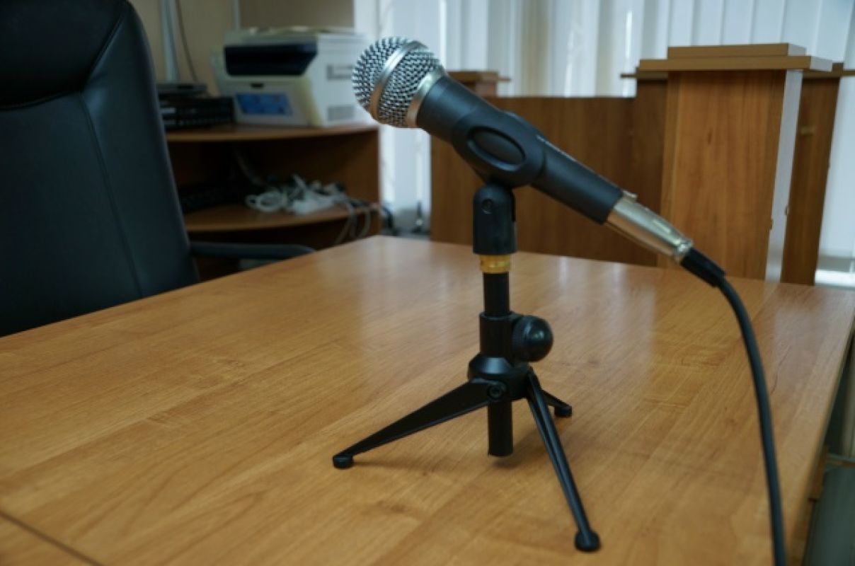 Глава госучреждения в Липецке осужден за систематические поборы с сотрудников