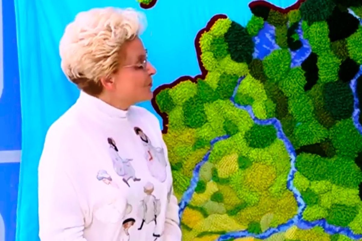 Вязаную карту России работы рассказовских мастериц показали на Первом канале