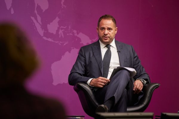 Главное за ночь. Глава офиса Зеленского Ермак уйдёт на фронт