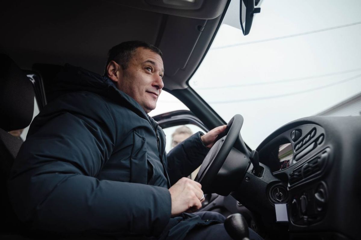 Курский губернатор поменял кабинет в правительстве на кресло в машине егеря