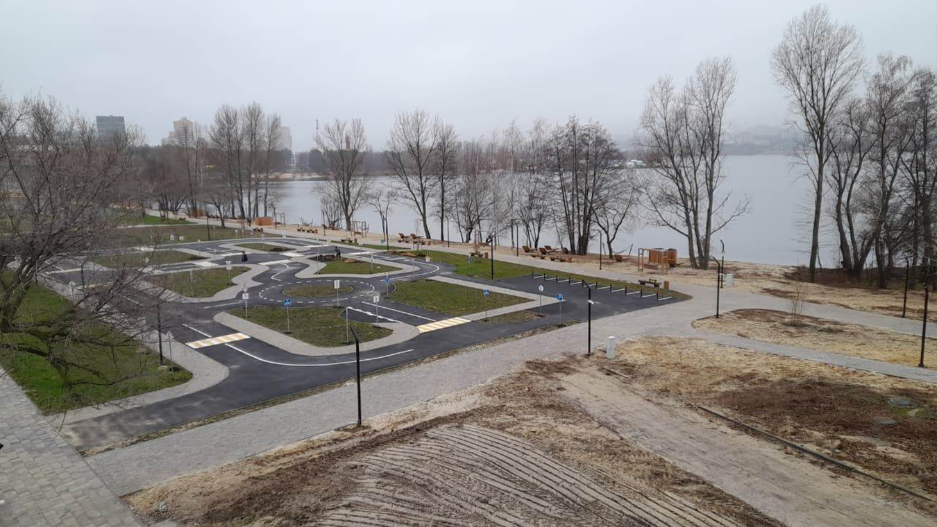 Почему затянулось благоустройство набережной Авиастроителей