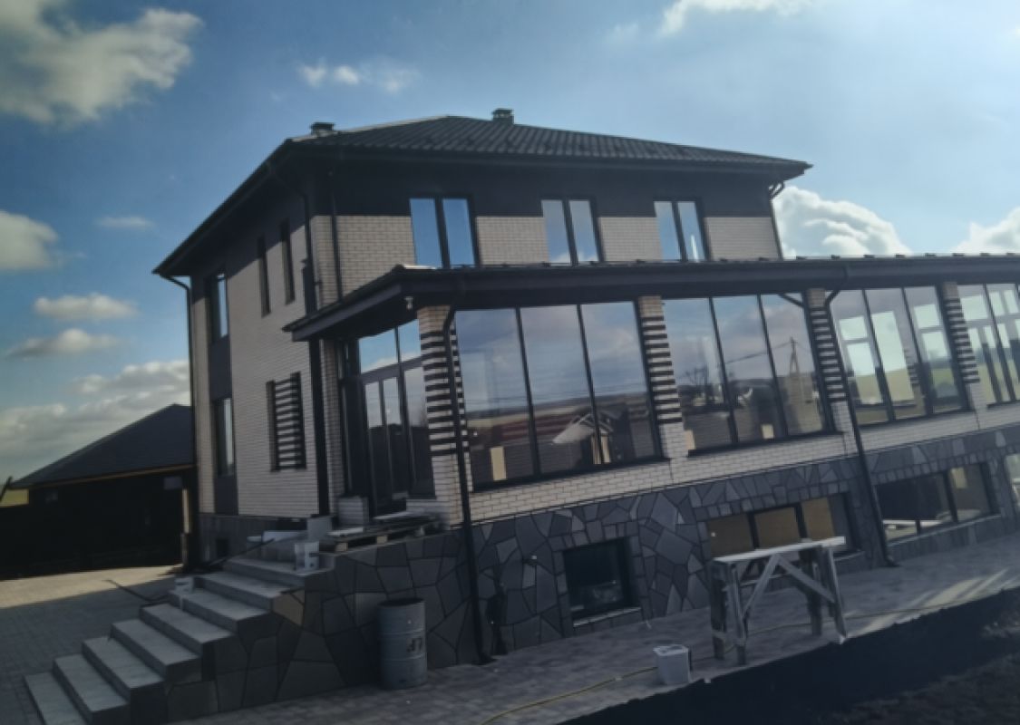 Мэру Липецка Роману Ченцову построили дом за 50 млн рублей