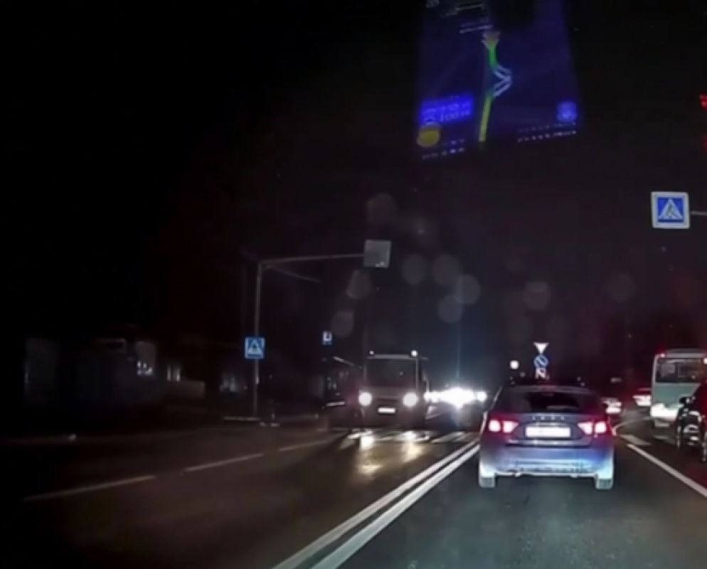 Жуткое ДТП с участием сбитого автобусом пешехода в Белгороде попало на видео