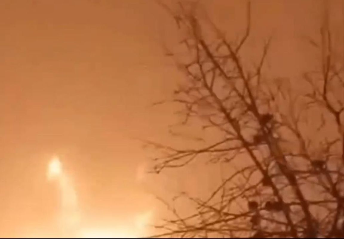 Из-за падения беспилотника случился пожар на нефтебазе в Тамбовской области