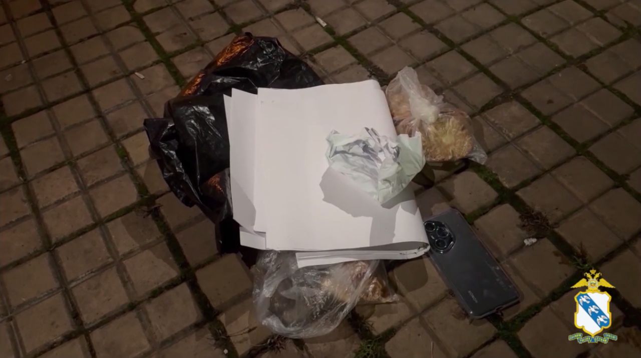 Двух подозреваемых в вымогательстве задержали в Курской области