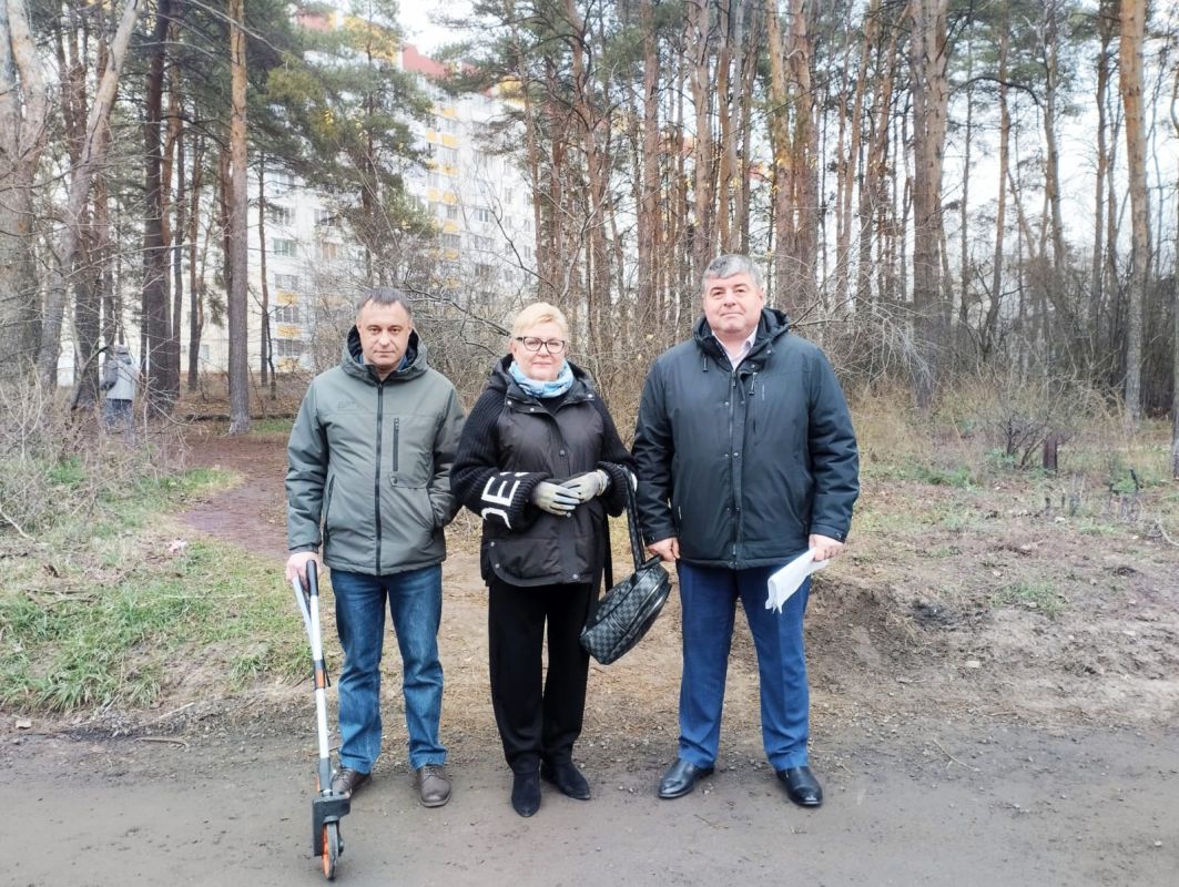 Мэр Сергей Петрин: «В Воронеже проложат тротуар от&nbsp;конечной на&nbsp;Перхоровича до&nbsp;Первого Мая»&nbsp;