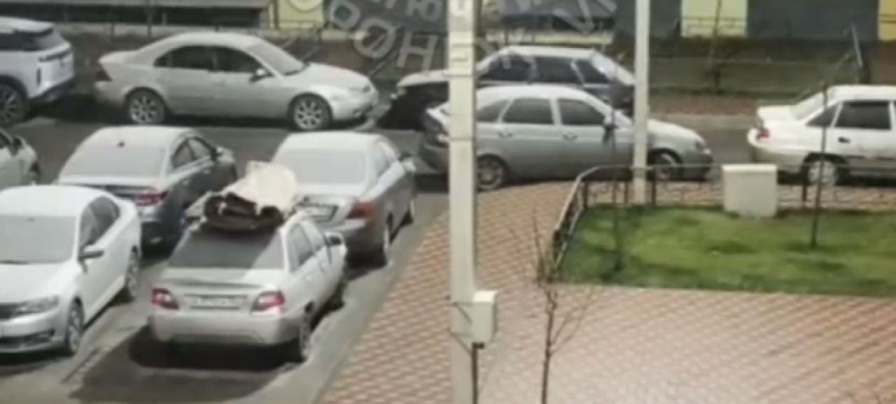 Снег выпал в Воронеже (ВИДЕО)