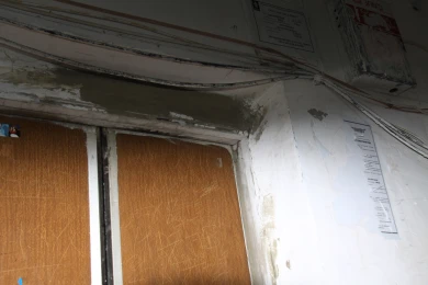 Воронежскую УК оштрафовали на сотни тысяч за шумный лифт в многоэтажке 