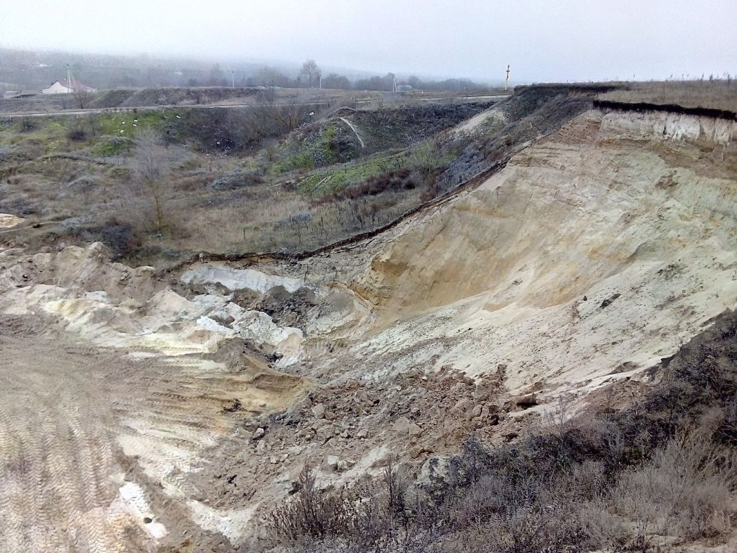 Незаконный карьер с песком обнаружен под Воронежем