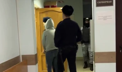 Подозреваемого в педофилии воронежского физрука показали на видео 