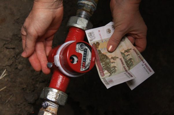 О новой схеме мошенничества с проверкой качества воды предупредили воронежцев 