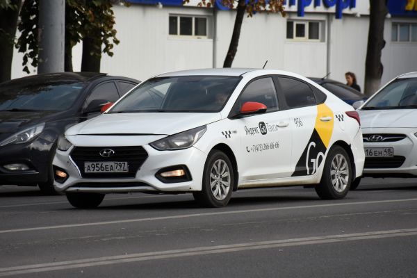 Цены на такси взлетели на фоне снегопада в Воронеже