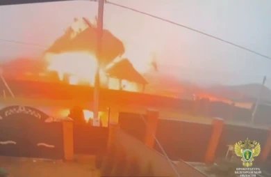 Взрыв уничтожил жилой дом в Черноземье (ВИДЕО)