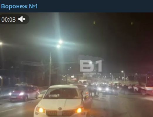 ДТП с пятью машинами произошло в Воронеже — есть пострадавший