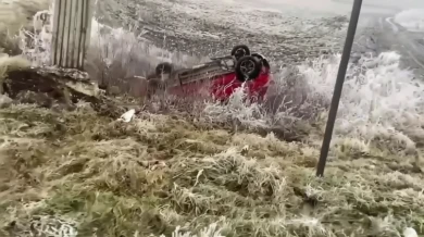 Под Белгородом кроссовер улетел в овраг и перевернулся