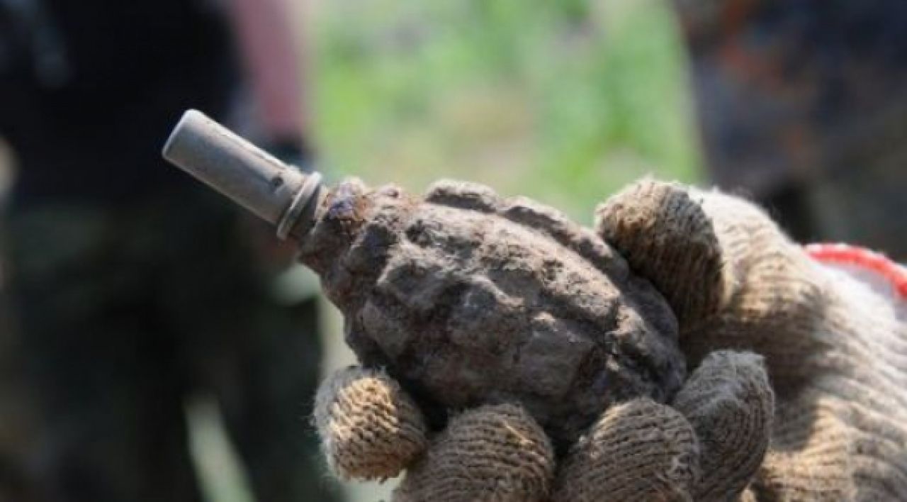 Житель Черноземья метнул гранату в машину с российскими военными: водитель тяжело ранен