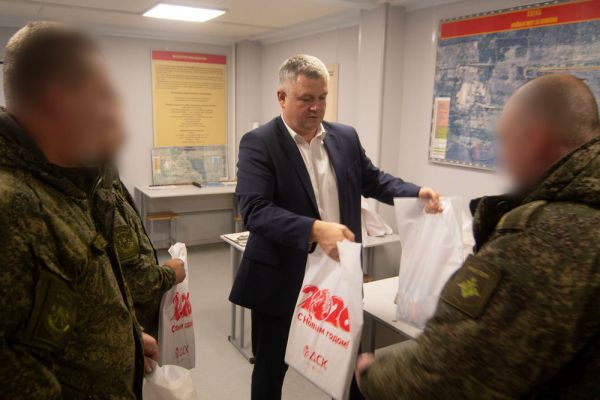 Дети воронежских военных получили подарки к Новому году