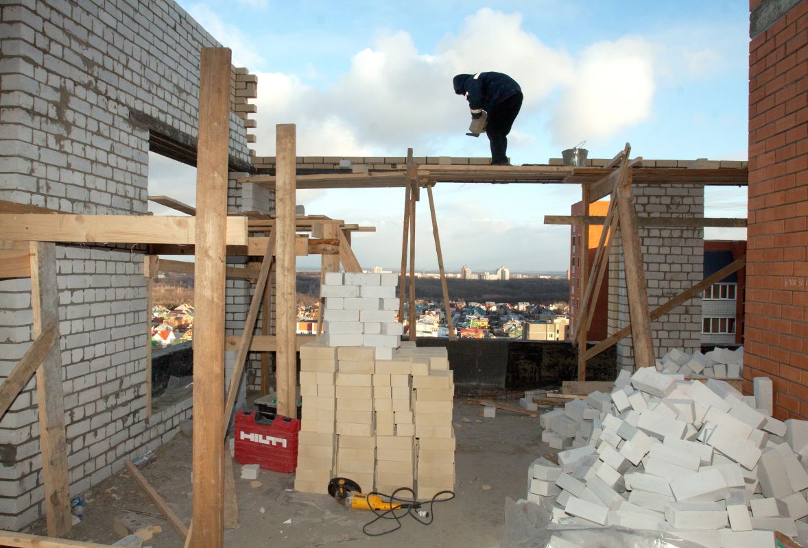 В Курской области с 2026 года мигрантов ограничат в работе