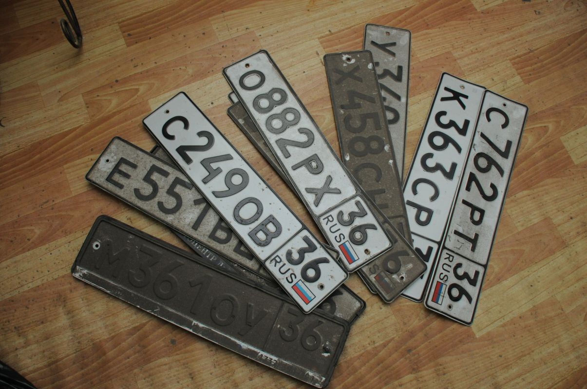 «На дорогах станет меньше дураков». Эксперты прокомментировали возможный «запрет» блатных номеров