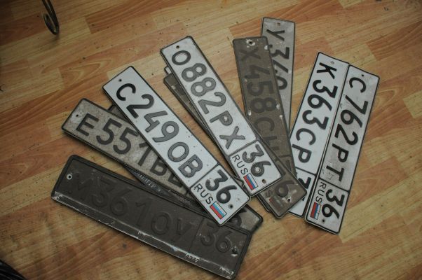 «На дорогах станет меньше дураков». Эксперты прокомментировали возможный «запрет» блатных номеров