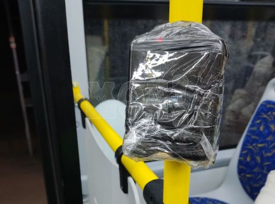 Почему заклеили терминалы оплаты в автобусах, рассказали воронежцам