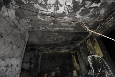 Мужчина зарезал знакомого «розочкой» и поджег квартиру, чтобы скрыть убийство под Воронежем