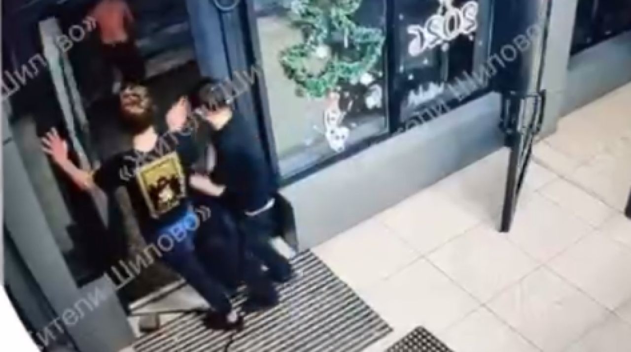 Избиением мужчины подростками в Воронеже заинтересовались следователи