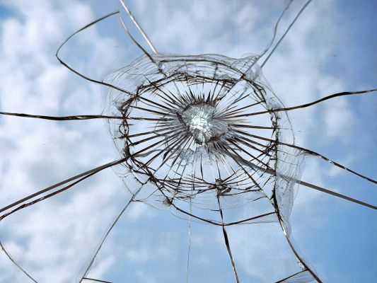 Школа и административные здания повреждены при атаке БПЛА на Воронеж 