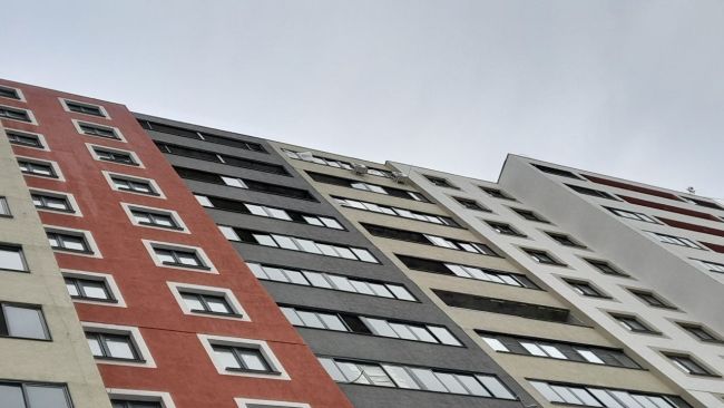 Ремонт в пострадавшей от воздушной атаки многоэтажке Воронежа может продлиться два месяца