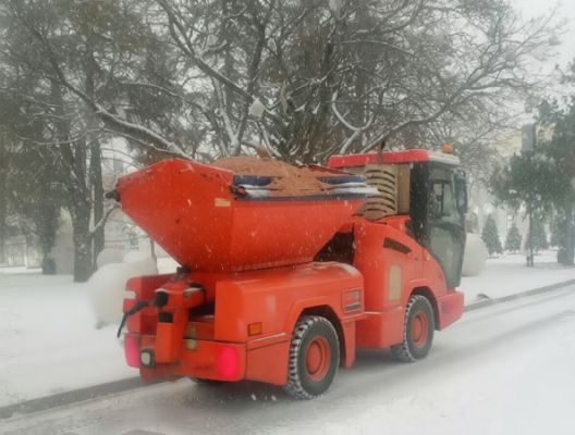 На уборку снега на Белгородчине брошено 1 150 единиц техники и 2 400 человек