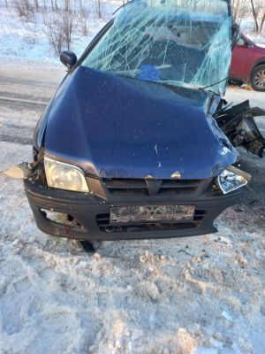 Снесло полмашины. Три человека пострадали в жутком ДТП на трассе в Воронежской области