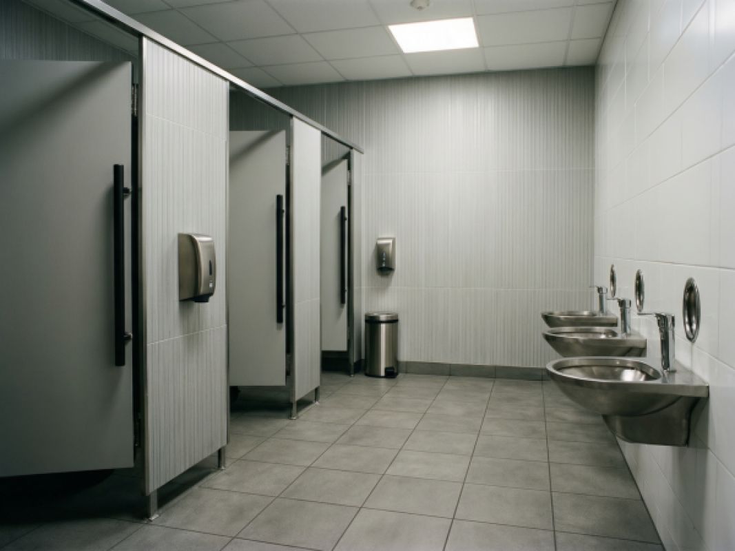 Липецкие ТРЦ заполонили извращенцы