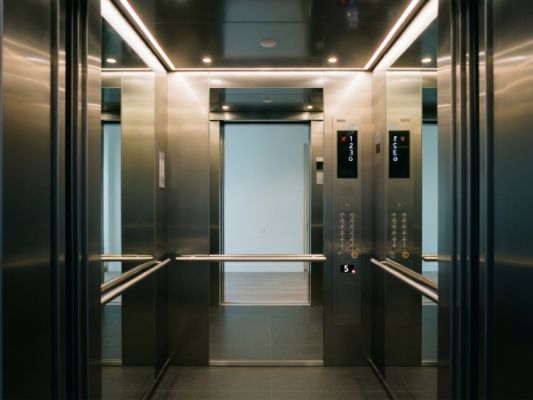 Белгородцы оказались возмущены массовым отключением лифтов в домах