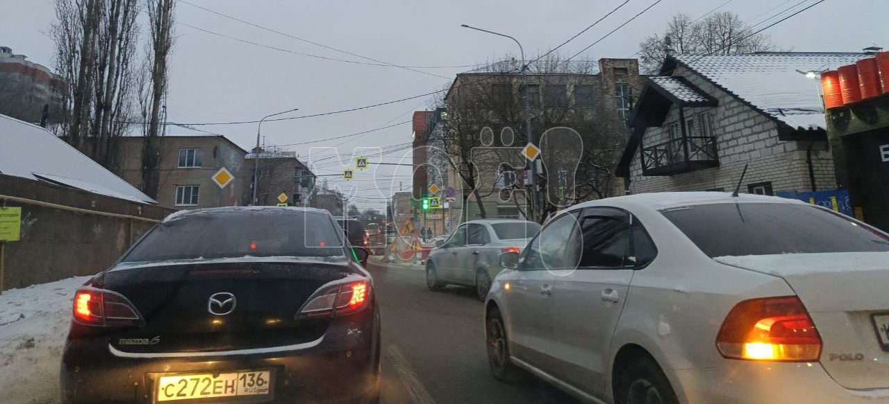 «Разворотили дорогу». О жуткой пробке из-за дорожных работ сообщили воронежцы