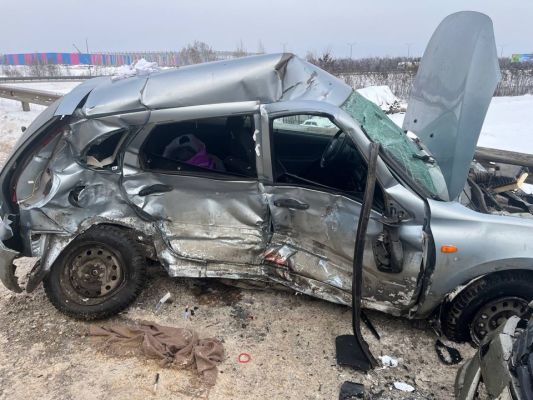 Четыре человека пострадали в ДТП с молодым водителем, вылетевшим на встречку