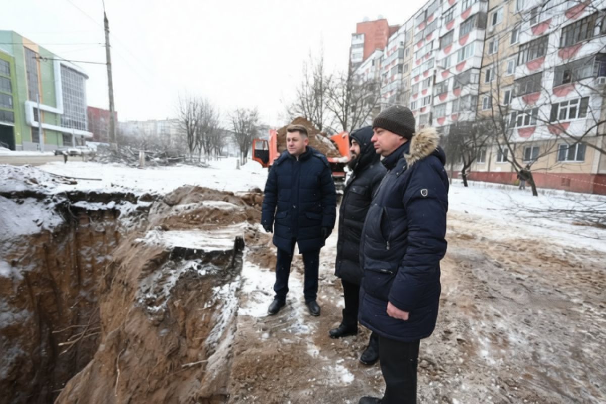 Власти Белгорода дали поручение засыпать воронку, которую оставил боеприпас