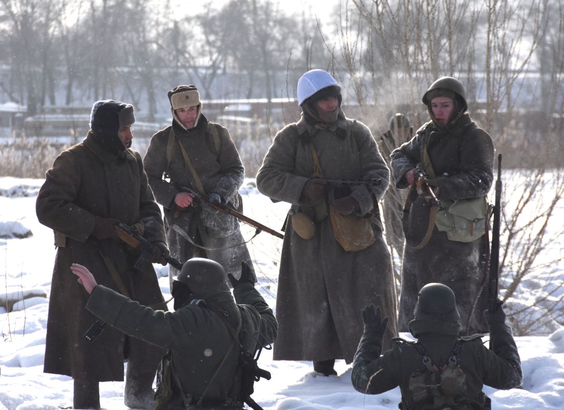 «Сегодня меня точно убьют!» Реконструкция «Битва за&nbsp;Воронеж» прошла на&nbsp;берегу водохранилища