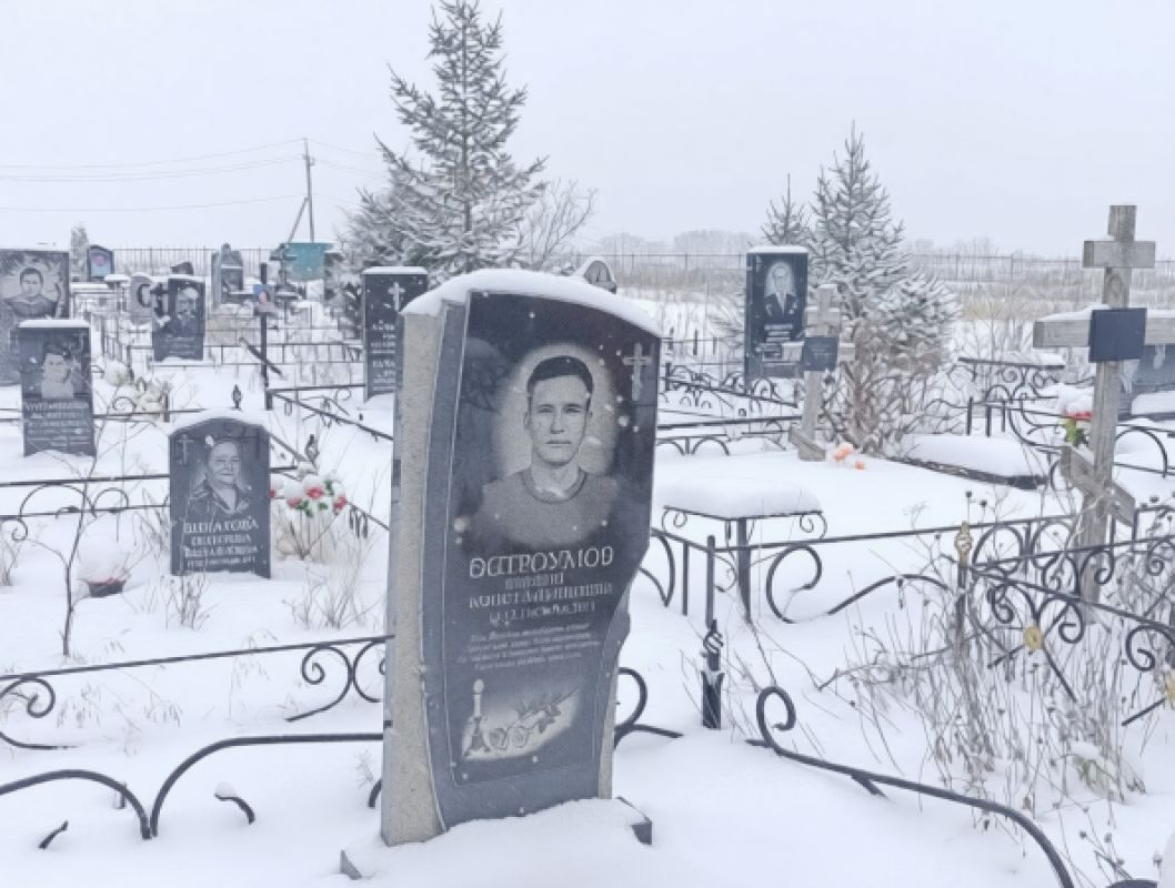 Десятки памятников повреждены на белгородском кладбище после обстрелов ВСУ