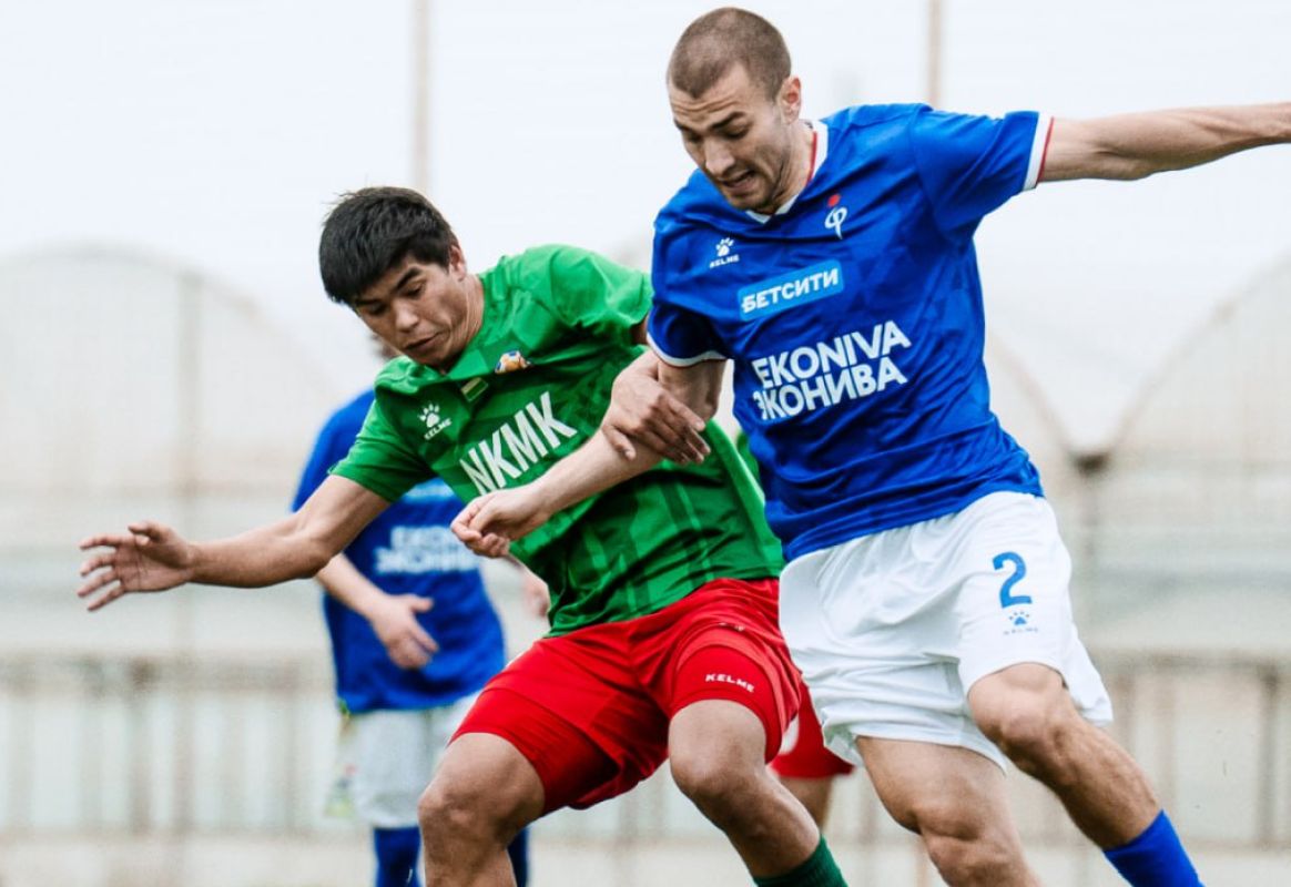 Матч воронежского «Факела» прервали из-за сильного града