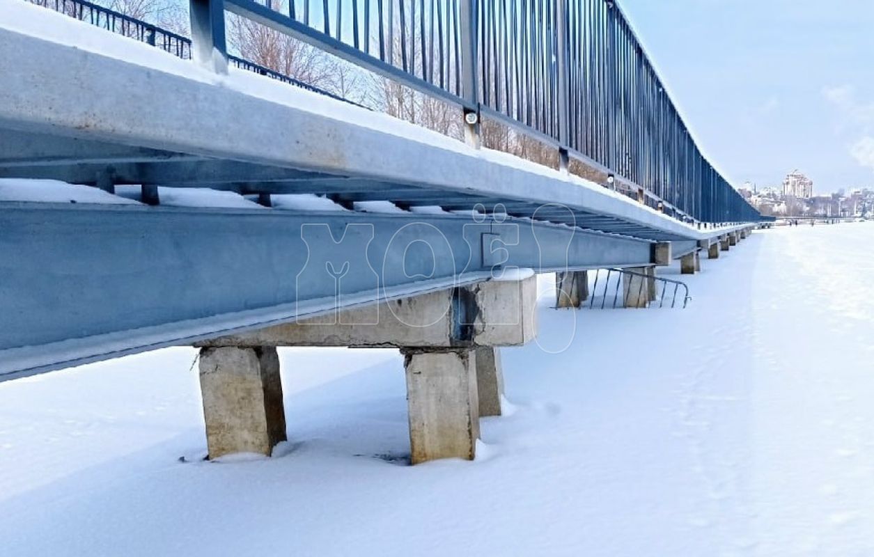 Состояние опор смотровой площадки на&nbsp;Петровской набережной ужаснуло воронежцев