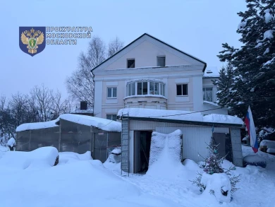 Четыре постояльца погибли при страшном пожаре в хостеле 