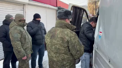 Силовики съехались к гаражам в одном из районов Воронежа