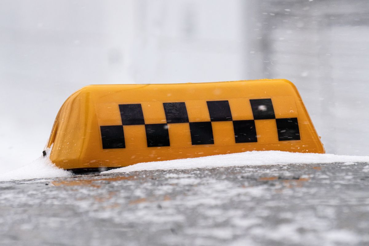 Цены на&nbsp;такси взлетели до&nbsp;небес из-за жуткой метели в&nbsp;Воронеже