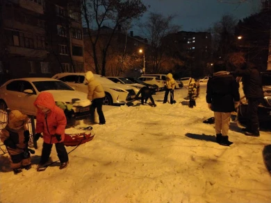 Воронежцы пошли на крайние меры, чтобы спастись от снежного апокалипсиса (ВИДЕО)