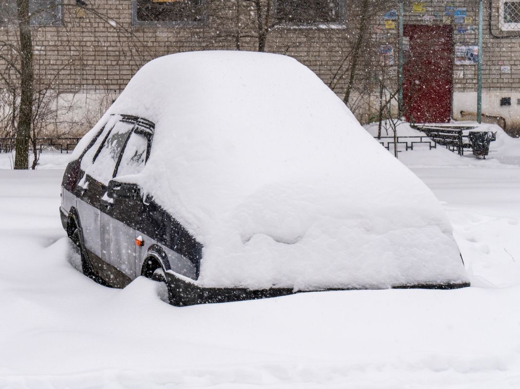 Воронежцев предупредили об&nbsp;опасности снежной шапки на&nbsp;авто