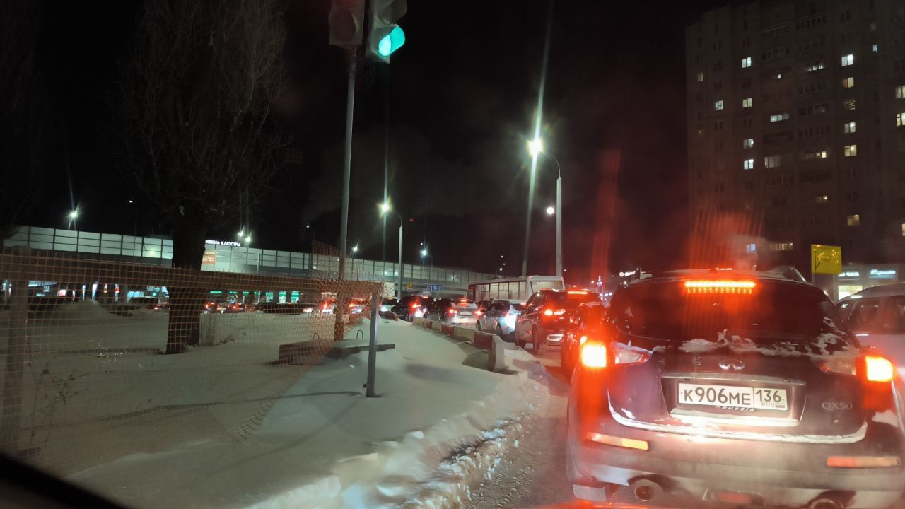 Остужевское кольцо парализовала жуткая пробка&nbsp;