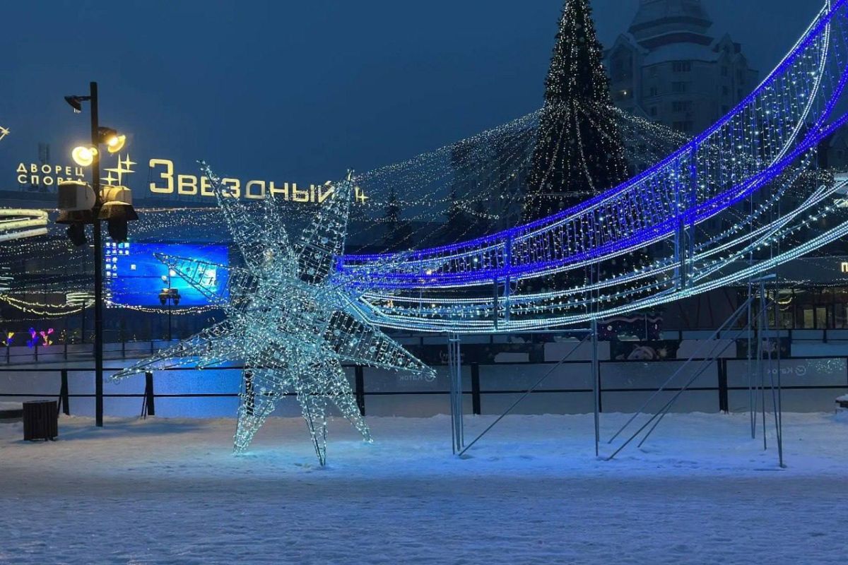 Сильные морозы сорвали планы мэрии Липецка по демонтажу новогодних украшений